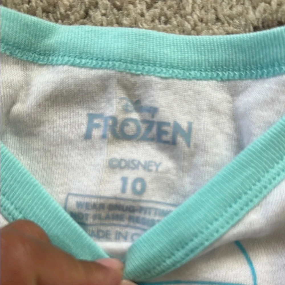 Frozen Themed Kids Pajamas - White and Blue